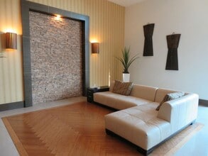 4242 NW 2nd St, Unit 1507 in Miami, FL - Foto de edificio - Building Photo