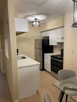 6392 Chasewood Dr in Jupiter, FL - Building Photo