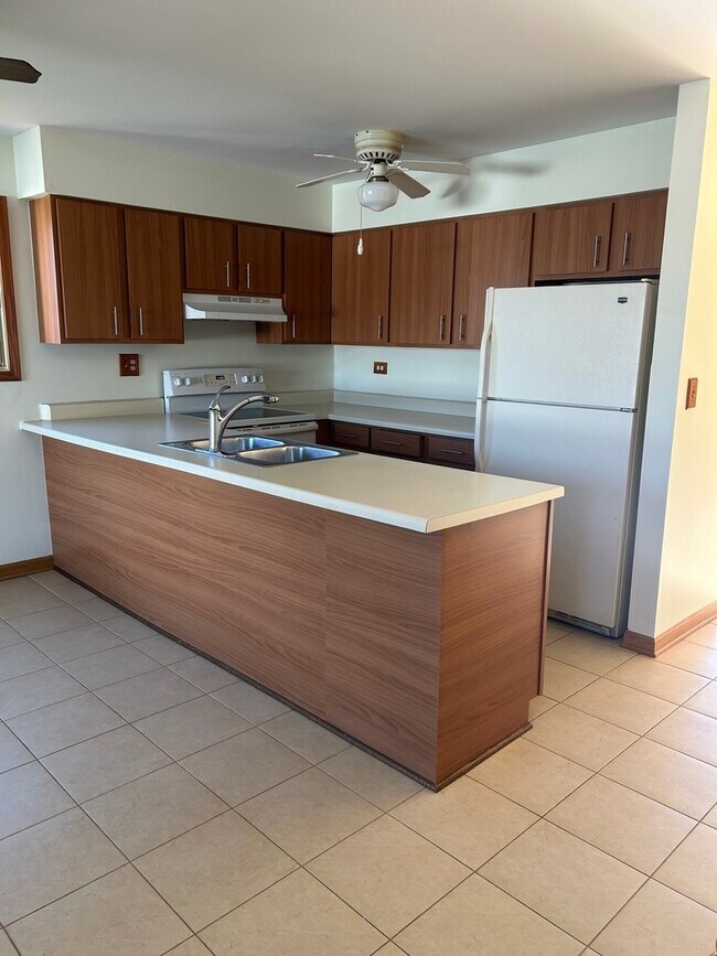 626 Terry Ct in Roselle, IL - Building Photo - Building Photo