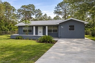 852 Ashland St E in Lehigh Acres, FL - Building Photo - Building Photo