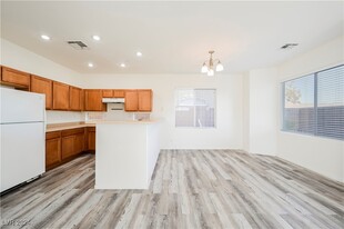 7204 Rolling Shore Ct in Las Vegas, NV - Building Photo - Building Photo