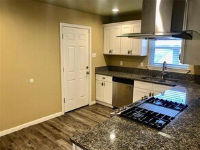 2425 Materhorn Dr in Dallas, TX - Building Photo - Building Photo