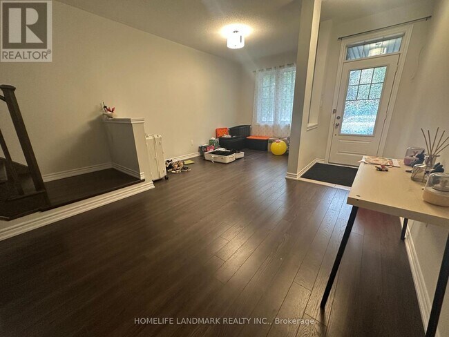 40 Robert Joffre Leet Ave in Markham, ON - Building Photo - Building Photo