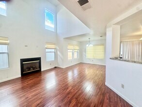 628 Pemberton Ln in Folsom, CA - Building Photo - Building Photo