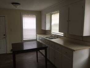 928 Blair St in Tupelo, MS - Building Photo - Building Photo