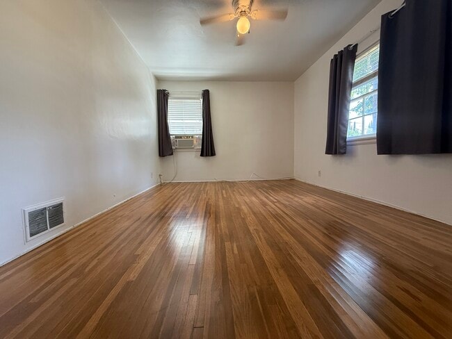1333 E Colton Ave in Redlands, CA - Foto de edificio - Building Photo