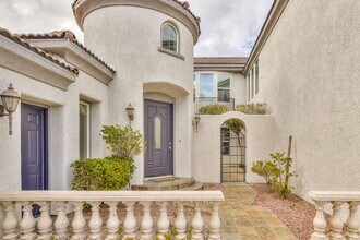 313 Onyx Crest St in Las Vegas, NV - Building Photo - Building Photo