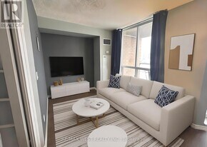 1150 Parkwest Pl in Mississauga, ON - Building Photo