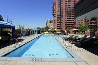 Seasons of Cherry Creek in Denver, CO - Foto de edificio - Building Photo