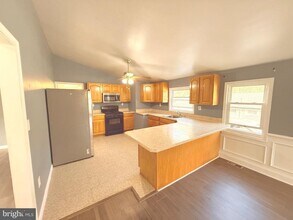 733 N Lenola Rd in Moorestown, NJ - Building Photo - Building Photo
