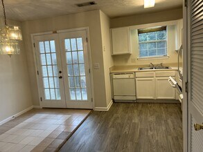 5957 Sherwood Trace in Stonecrest, GA - Building Photo - Building Photo