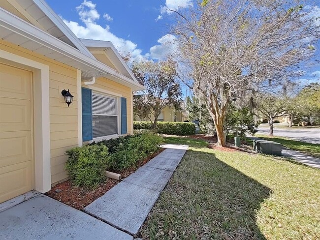 8906 Iron Oak Ave in Tampa, FL - Building Photo - Building Photo