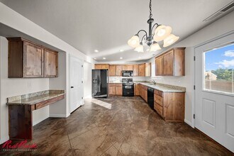 450 W 200 S in Washington, UT - Building Photo - Building Photo