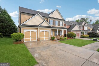 2040 Village Green Dr in Fairburn, GA - Building Photo - Building Photo