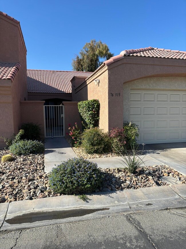 76915 Turendot St in Palm Desert, CA - Building Photo - Building Photo