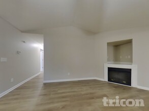 265 Whistle Way in Locust Grove, GA - Building Photo - Building Photo