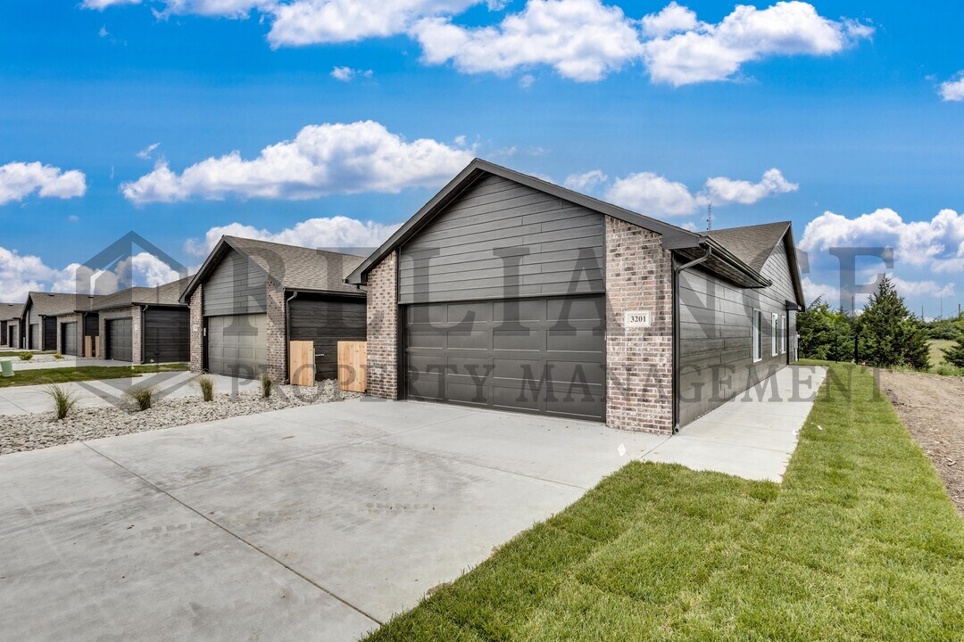 4928 N Vassar Ave in Wichita, KS - Building Photo