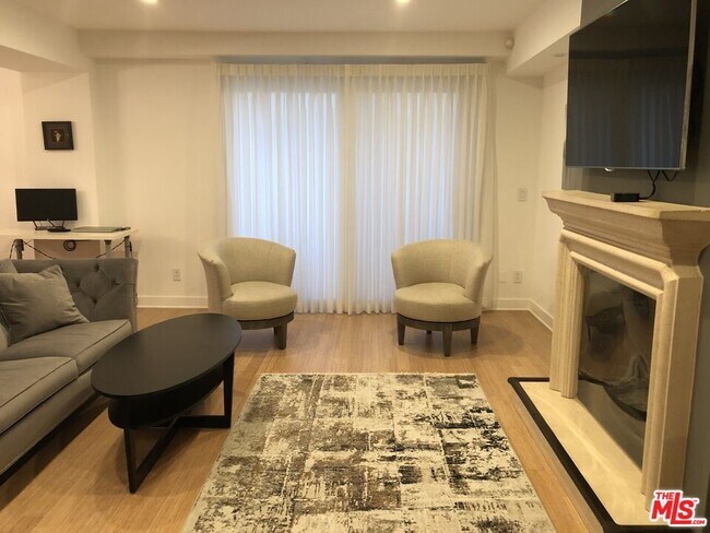 2230 S Bentley Ave-Unit -PH3 in Los Angeles, CA - Building Photo - Building Photo