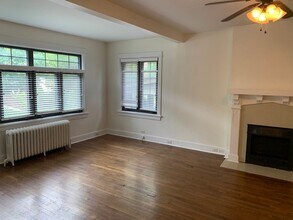 6401 Bartlett St, Unit 6401 Bartlett in Pittsburgh, PA - Building Photo - Building Photo