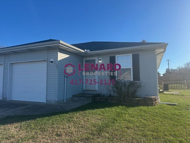 property at 204-204 E Eagle Cir
