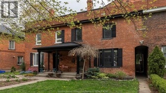 952 Monmouth Rd in Windsor, ON - Building Photo