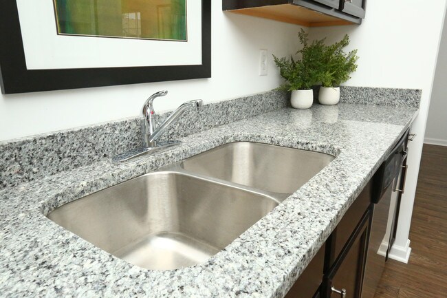 The Reserve at Falcon Pointe Apartments in East Lansing, MI - Building Photo - Interior Photo