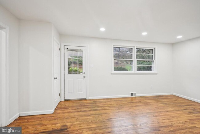 property at 1019 Howellville Rd
