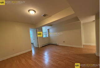 1153 Commonwealth Ave, Unit 7 in Boston, MA - Building Photo - Building Photo