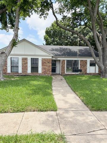 property at 2926 Naples Dr