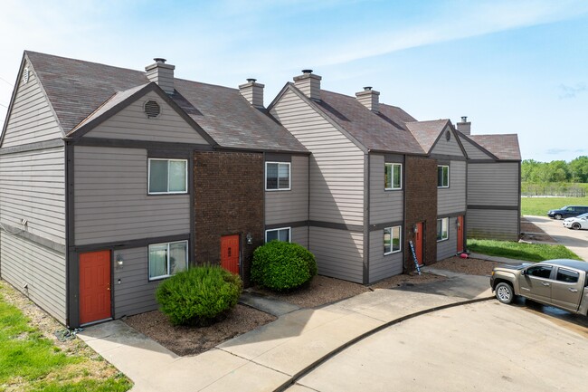 Riverview Condominiums in Emporia, KS - Foto de edificio - Building Photo