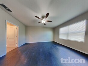 4447 Blue Rock Dr in Sanford, FL - Foto de edificio - Building Photo