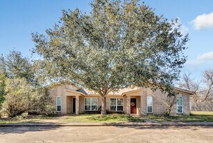 201 Harvard in College Station, TX - Building Photo