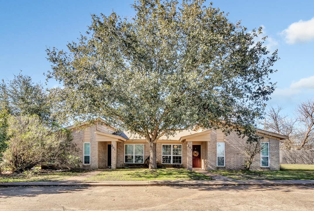 201 Harvard in College Station, TX - Foto de edificio