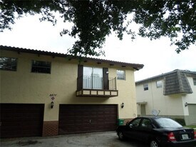 8877 NW 28th Dr in Coral Springs, FL - Building Photo