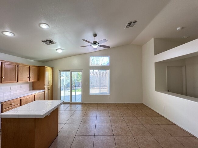 5520 Oakwood Ridge St in Las Vegas, NV - Building Photo - Building Photo