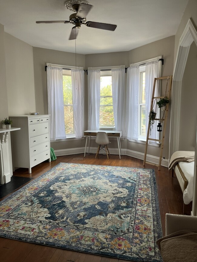 605 Greenup St, Unit 2, Unit 2