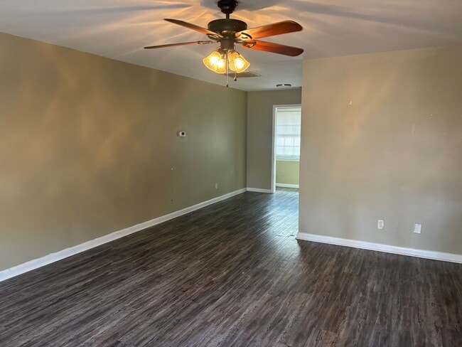 1407 W Gentilly Rd in Statesboro, GA - Building Photo - Building Photo