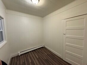 8 Mulberry St, Unit 1st Fl in Yonkers, NY - Foto de edificio - Building Photo