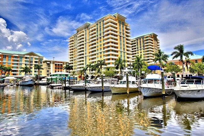 625 Casa Loma Blvd, Unit 1607