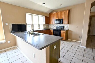 13520 Valley Mills Dr in Frisco, TX - Building Photo - Building Photo