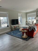 200 Old Colony Ave, Unit 401 in Boston, MA - Foto de edificio - Building Photo