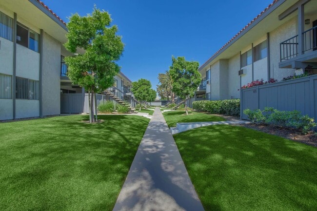 Arbor Court Apartment Homes in Cypress, CA - Building Photo - Building Photo