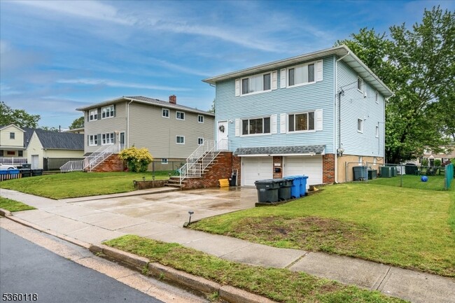 18 Van Buren Ave in Metuchen, NJ - Building Photo - Building Photo