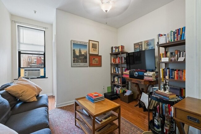 817 Park Ave in Hoboken, NJ - Building Photo - Building Photo