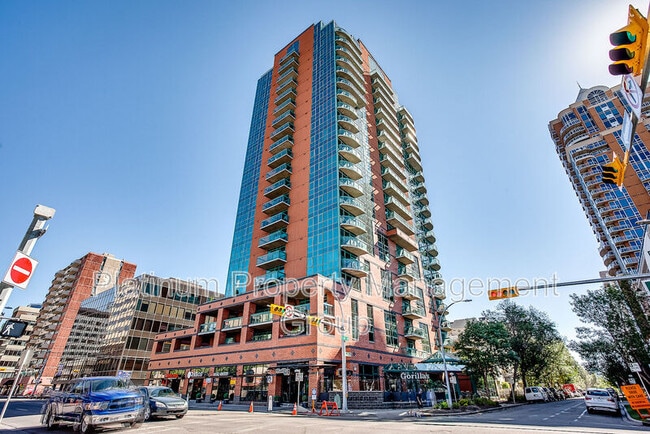 property at 836-815 15 Ave SW
