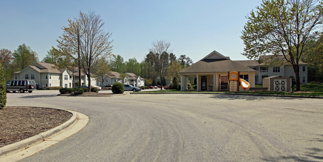 Fox Haven Apartments in Raleigh, NC - Foto de edificio - Building Photo