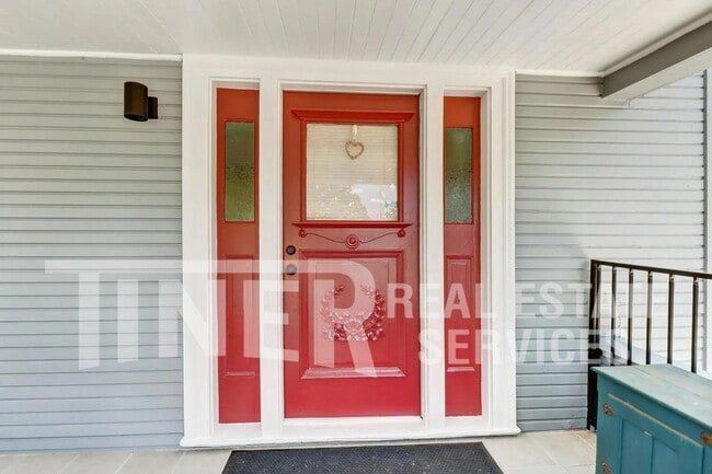 property at 2015 10th St