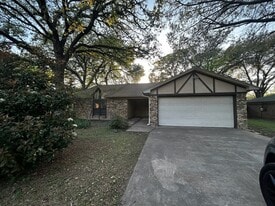 2716 Sibley Dr in Arlington, TX - Building Photo