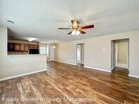 261 Emerald Isle Dr photo'