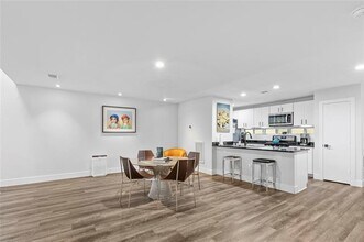 2704 Shelby Ave in Dallas, TX - Building Photo - Building Photo